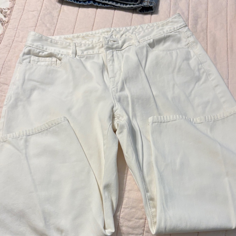 White Casual Capri Pants